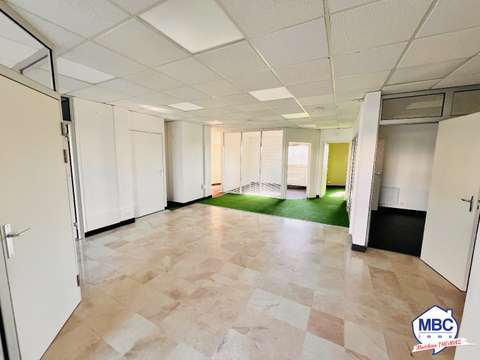 Bureaux et commerces 10 pièces Orée d'Anjou 49