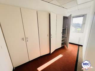 Bureaux et commerces 10 pièces