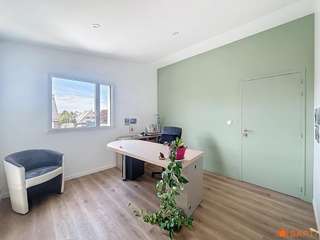 Bureaux et commerces 5 pièces