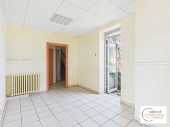 Bureaux et commerces 4 pièces