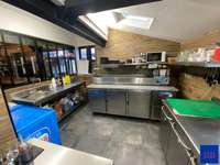 Bureaux et commerces 13 pièces