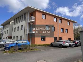 Bureaux et commerces 4 pièces