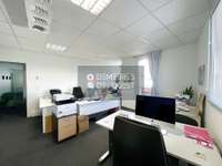 Bureaux et commerces 4 pièces