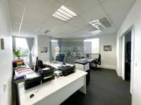 Bureaux et commerces 4 pièces