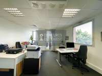 Bureaux et commerces 4 pièces