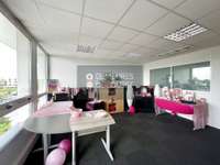 Bureaux et commerces 4 pièces