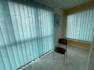 Bureaux et commerces 2 pièces