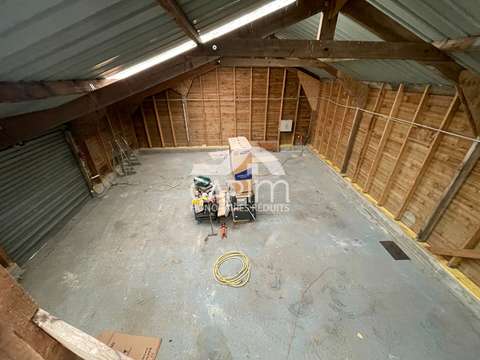 Bureaux et commerces 2 pièces