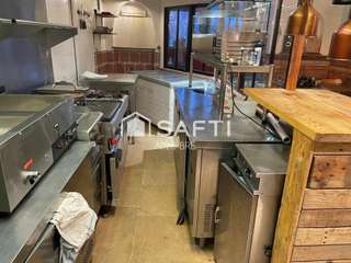 Bureaux et commerces 14 pièces