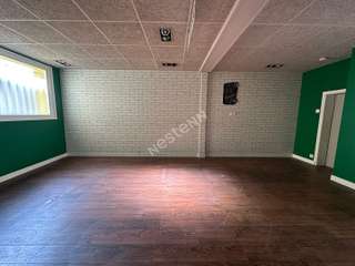 Bureaux et commerces 3 pièces