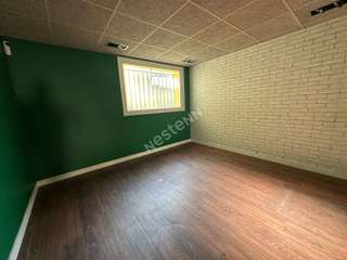 Bureaux et commerces 3 pièces