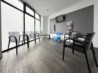 Bureaux et commerces 7 pièces