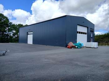 Vente Bureaux et commerces 273 m&sup2;Plouigneau