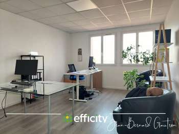 Bureaux et commerces 9 pièces