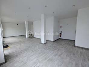 Vente Bureaux et commerces 61 m&sup2;Plumergat
