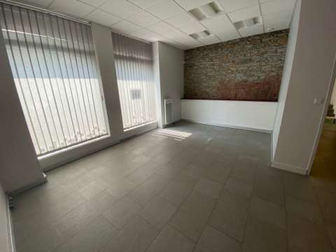 Bureaux et commerces 8 pièces
