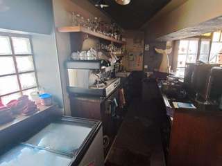 Bureaux et commerces 6 pièces