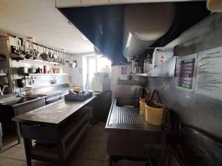 Bureaux et commerces 6 pièces