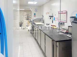 Bureaux et commerces 12 pièces Bureaux et commerces 12 pièces