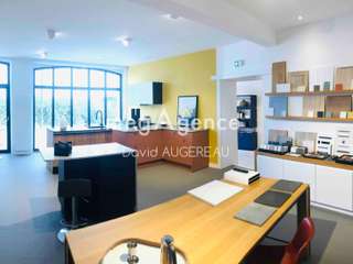 Bureaux et commerces 4 pièces