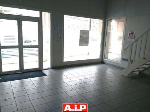 Bureaux et commerces 1 pièce Bureaux et commerces 1 pièce