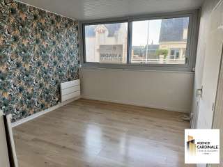 Bureaux et commerces 2 pièces