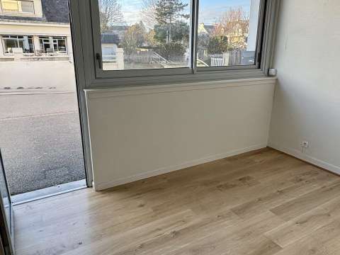 Bureaux et commerces 2 pièces