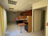 Bureaux et commerces 6 pièces