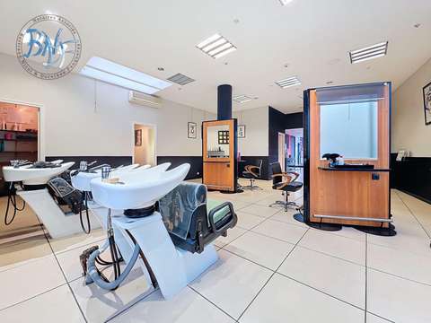 Bureaux et commerces 4 pièces