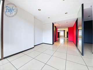 Bureaux et commerces 4 pièces