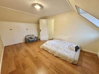 Bureaux et commerces 13 pièces