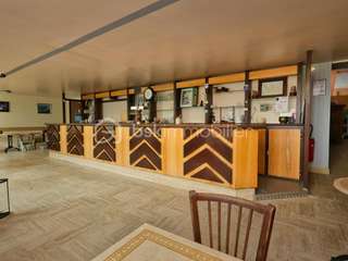 Bureaux et commerces 13 pièces