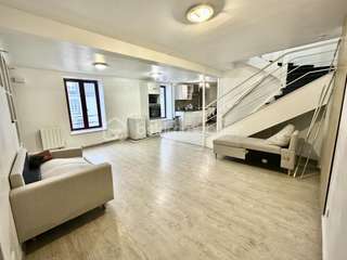 Bureaux et commerces 13 pièces