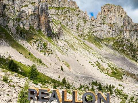 Bureaux et commerces Réallon 05