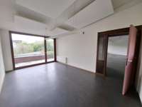 Bureaux et commerces 4 pièces