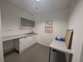 Bureaux et commerces 4 pièces