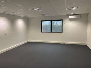 Bureaux et commerces 4 pièces