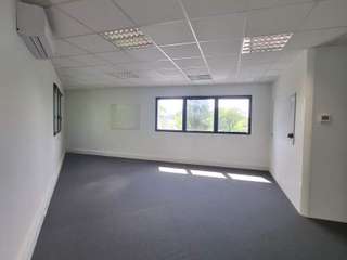 Bureaux et commerces 9 pièces
