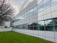 Bureaux et commerces 4 pièces