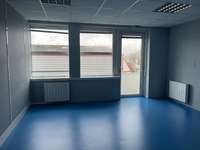 Bureaux et commerces 4 pièces
