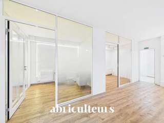 Bureaux et commerces 4 pièces
