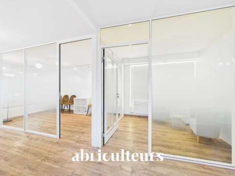 Bureaux et commerces 4 pièces