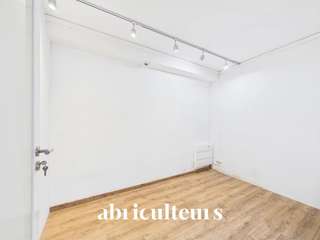 Bureaux et commerces 4 pièces