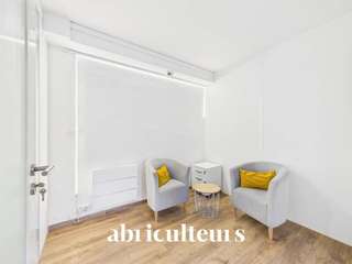 Bureaux et commerces 4 pièces