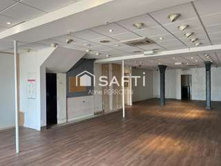 Bureaux et commerces 8 pièces