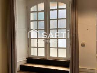 Bureaux et commerces 8 pièces