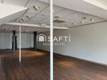 Bureaux et commerces 8 pièces