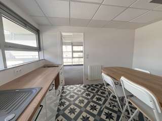 Bureaux et commerces 5 pièces