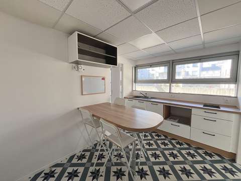 Bureaux et commerces 5 pièces