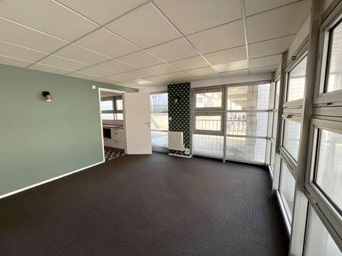 Bureaux et commerces 5 pièces